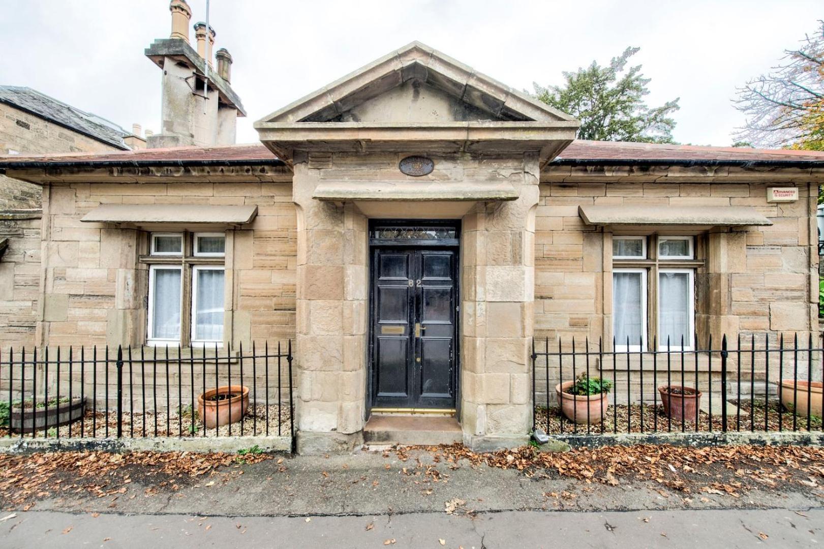 Guestready - Classic Charm Near Holyrood Park Edimburgo Exterior foto